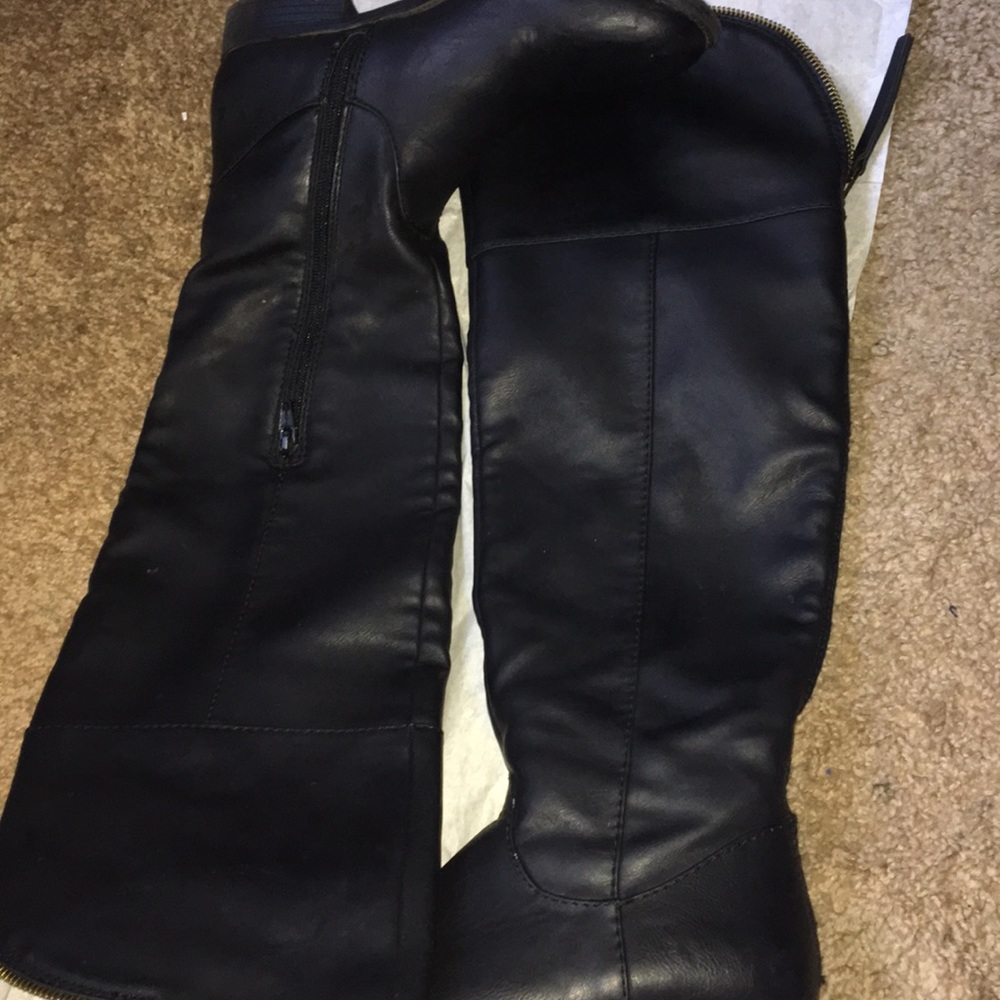 TARGET black boots, hardly worn, cute & comfy